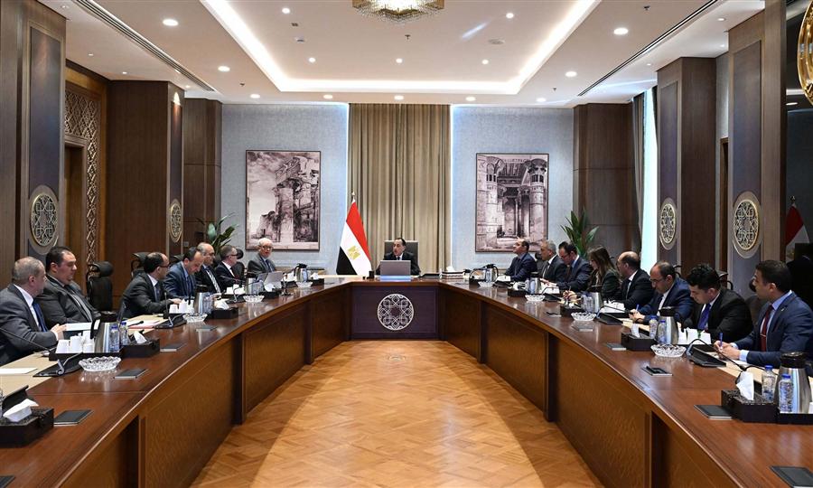 رئيس الوزراء يستعرض التقديرات الأولية لموازنة 2026–2027